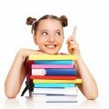 Девочка за книгами - Girl behind books